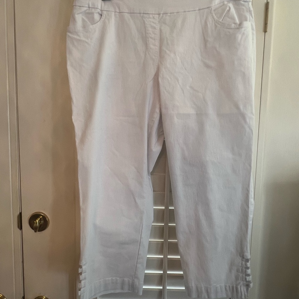 - Slimsation By Multiples White Cropped Pants Final Markdown